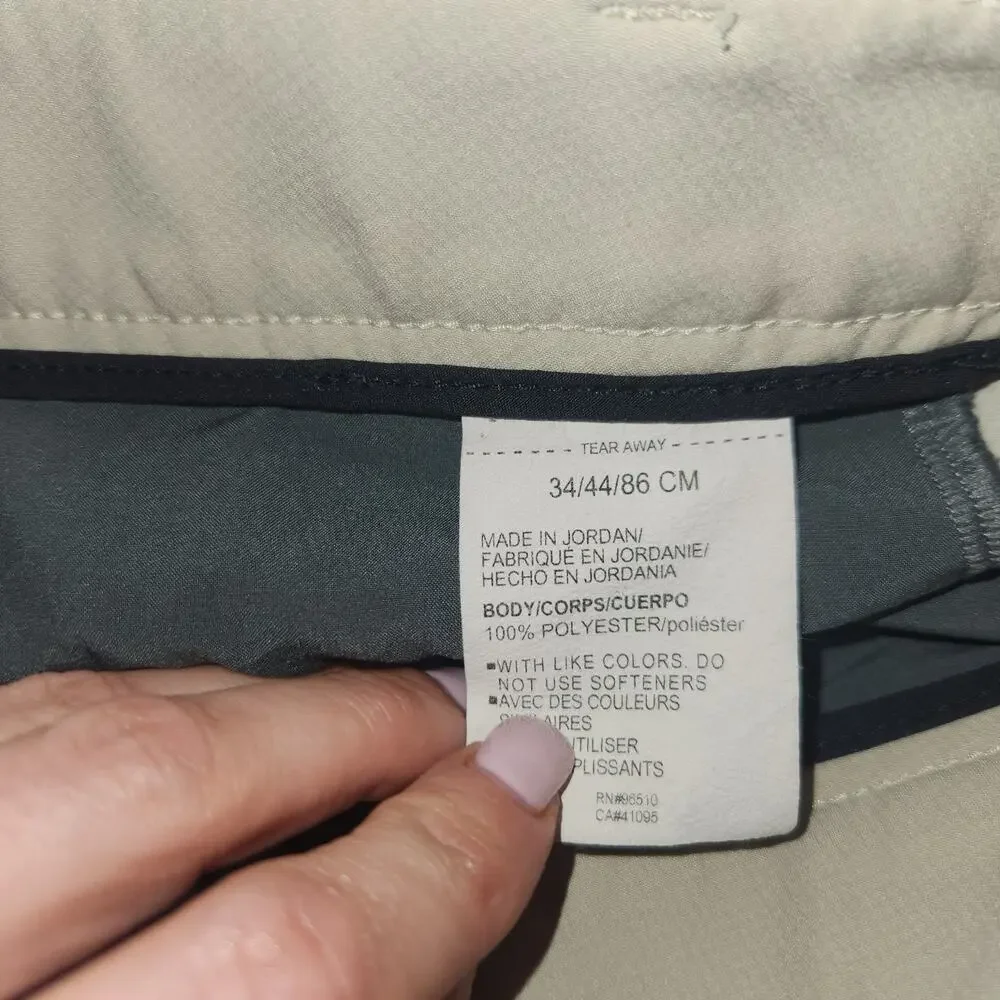 EUC Under Armour Beige‎ Tan Golf Shorts Size 34